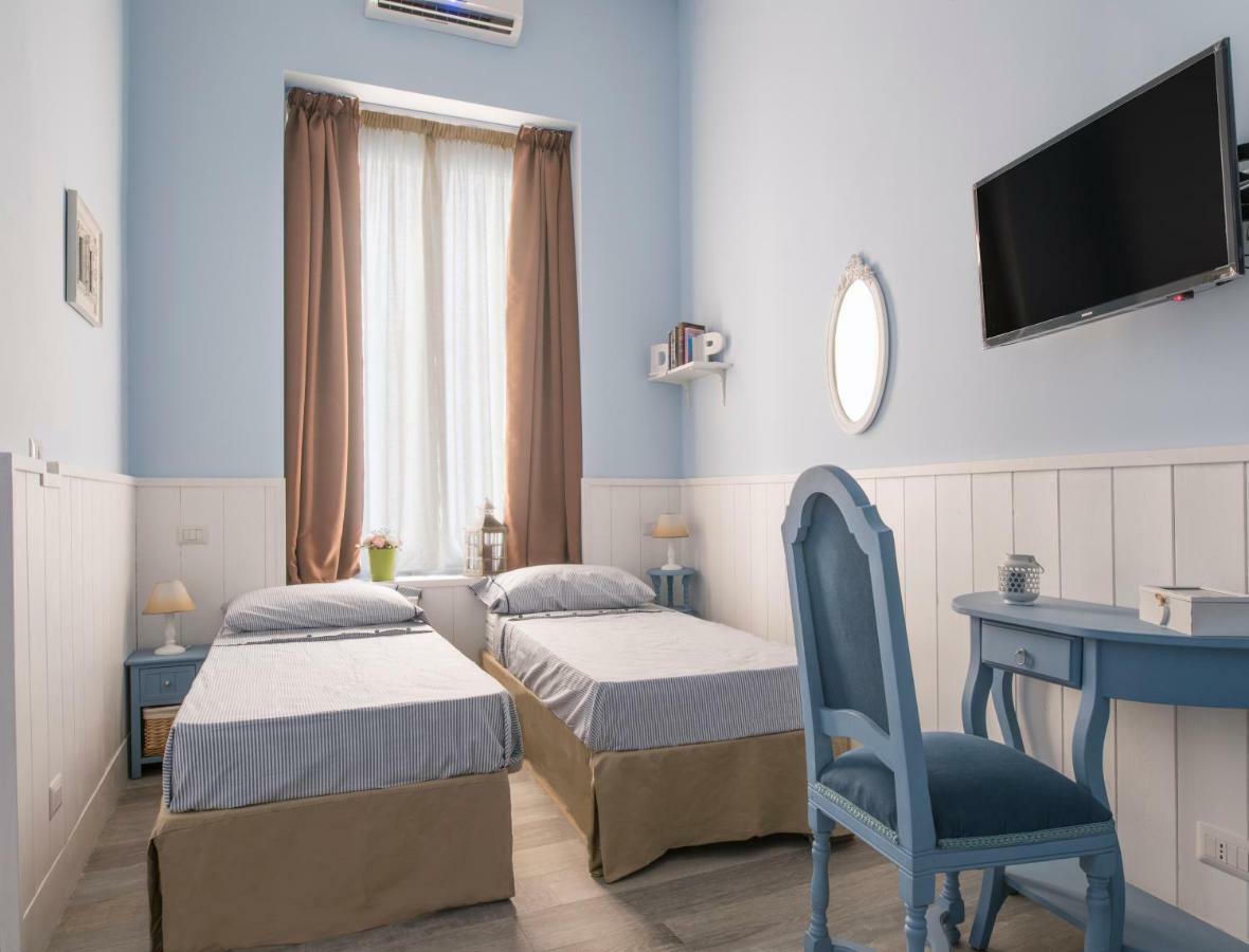 Dimora Partenopea Affittacamere 2*
